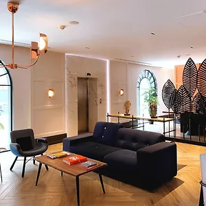 Iliria Boutique Тирана